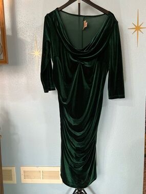 Deadly Dames Lux Velvet Dress in Deep Green
